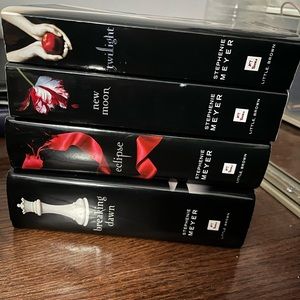 TWILIGHT BOOK SERIES